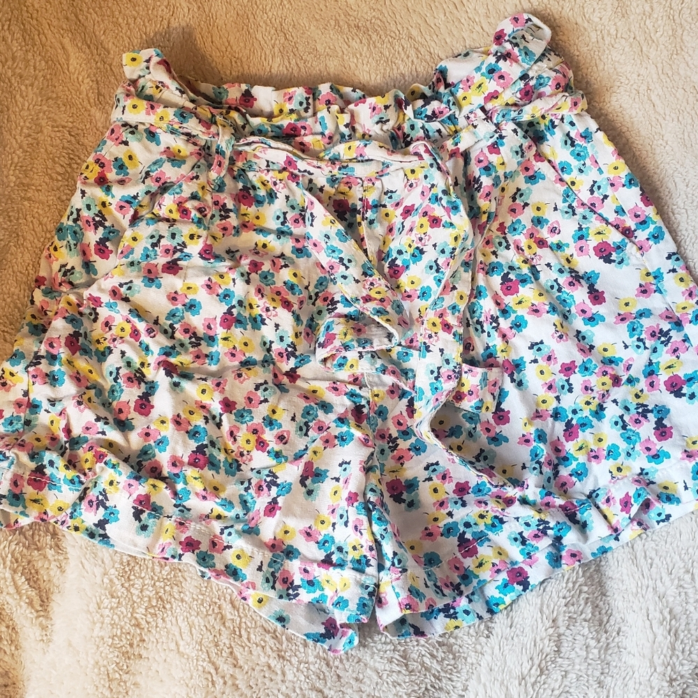 Floral print highwaisted shorts